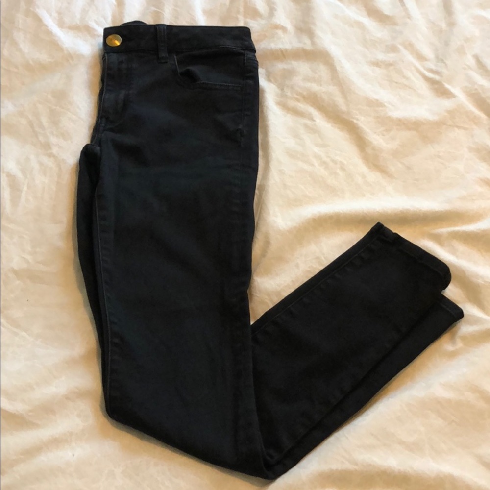 Soft black AE skinny jeans